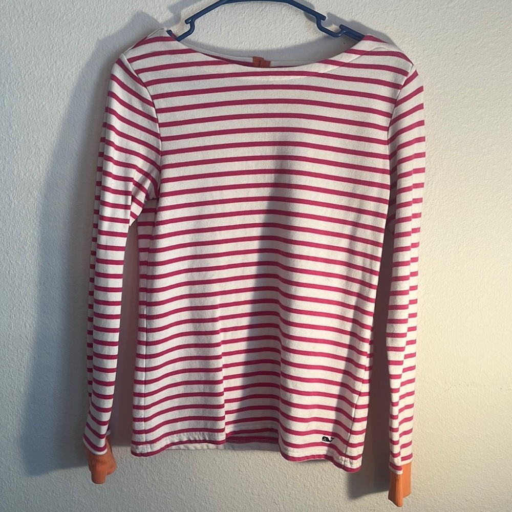 Vineyard Vines Women Crew Neck. Size XS. Good condition.